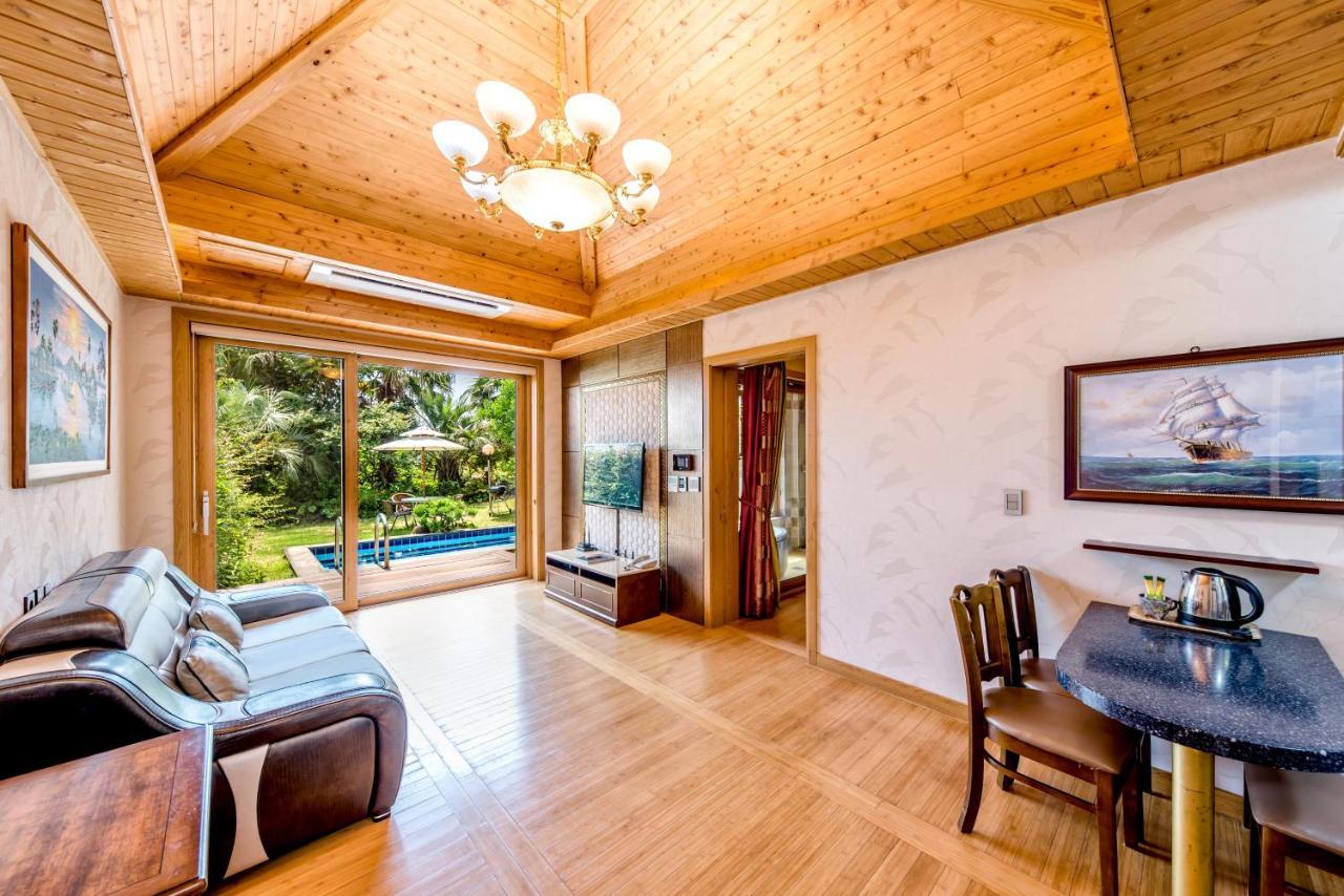 Palm Valley Resort Seogwipo Esterno foto